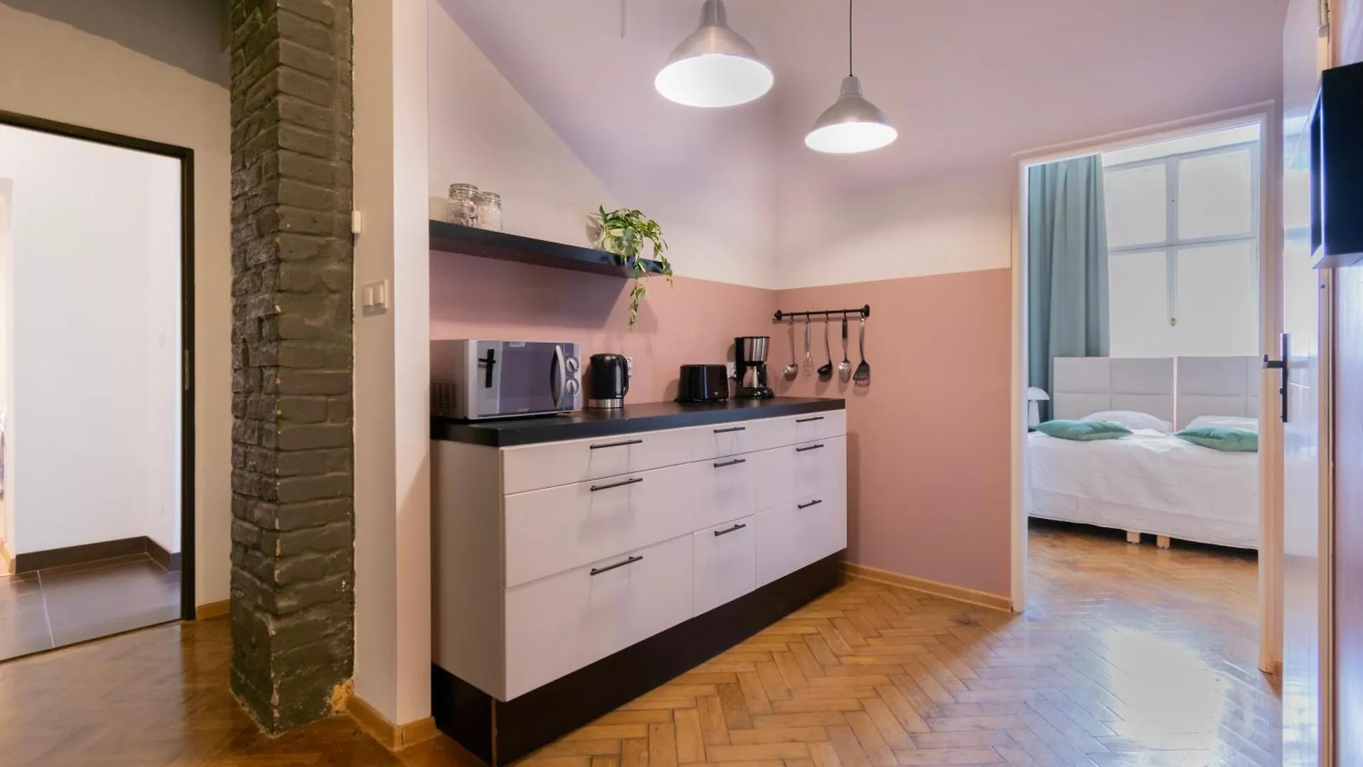 Apartments Studencka Street, Next To Planty Park Krakau Polen
